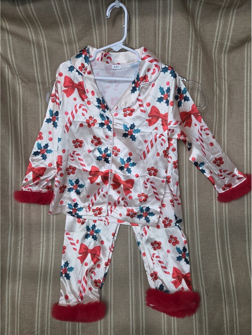 Girl's Satin Christmas Pajamas Size 4/5